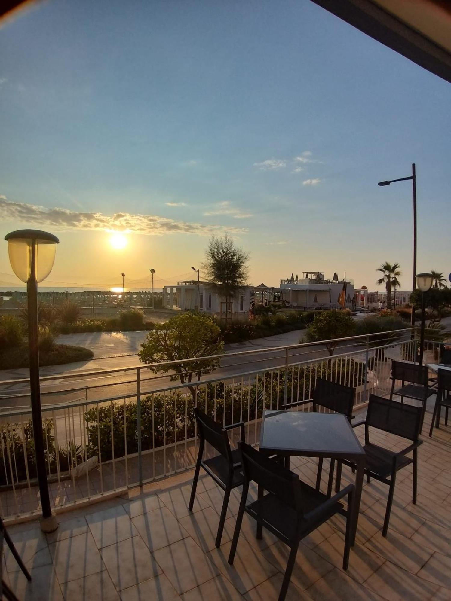 Hotel Ideal Rimini Zewnętrze zdjęcie