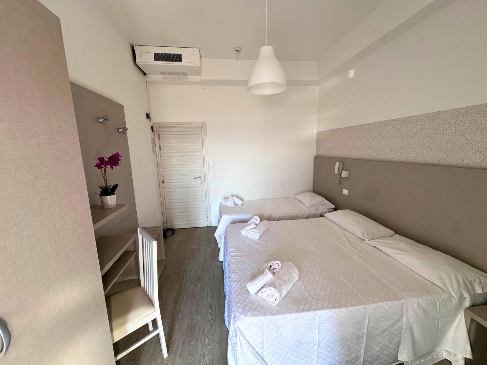Hotel Ideal Rimini Zewnętrze zdjęcie